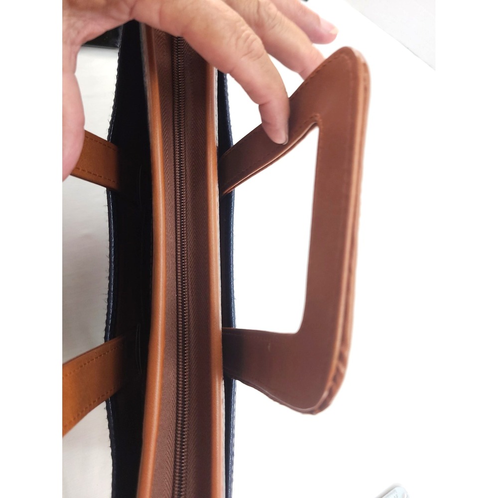 DOONEY & BOURKE All Weather Leather 3 Ring Binder Planner Organizer - Picture 4 of 16